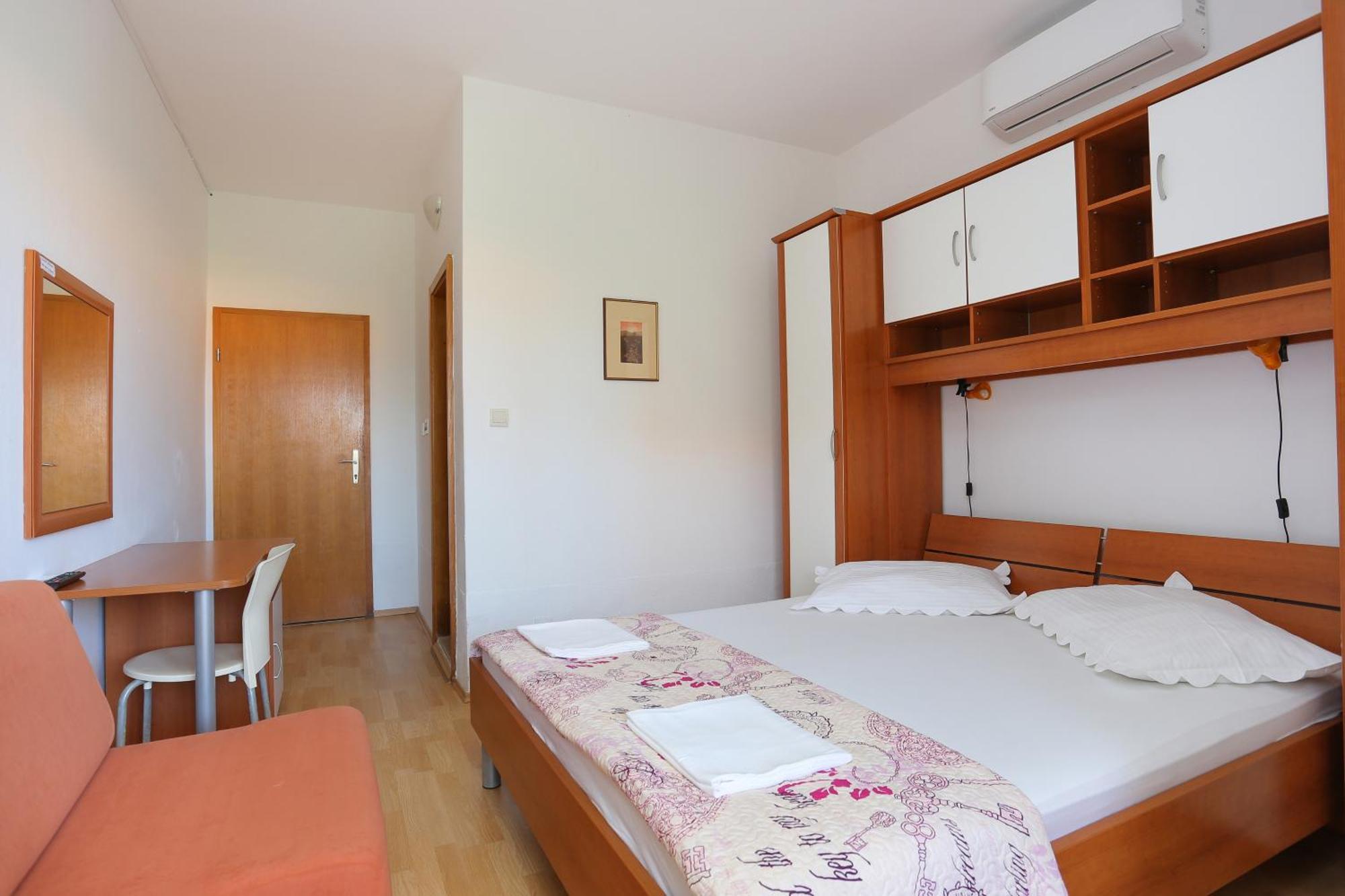 Apartments By The Sea Zivogosce - Blato, Makarska - 1057 Rum bild