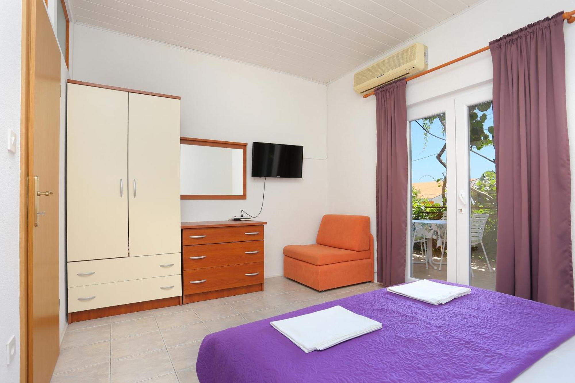Apartments By The Sea Zivogosce - Blato, Makarska - 1057 Rum bild